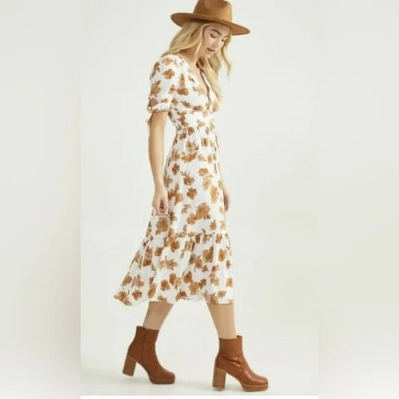 Altar'd State Dresses & Skirts - Altar'd State Stacie Floral Midi Dress Small NWT
